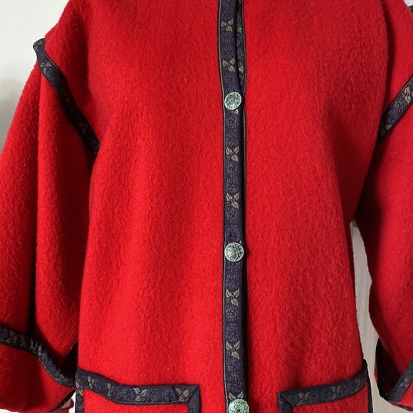 Vtg 80’s Suttles and Seawinds red boiled wool duffle coat! Print fabric trims M - Picture 10 of 17